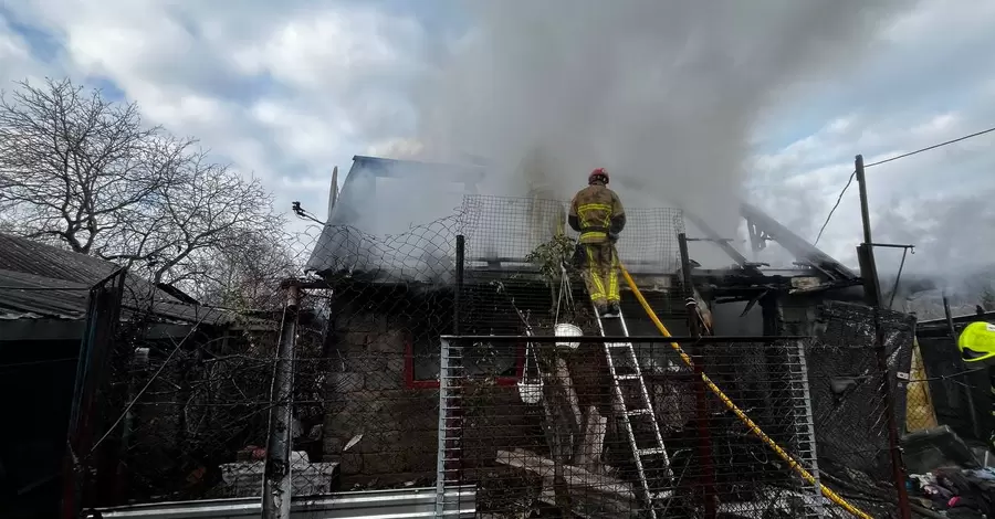 На Закарпатье во время пожара погибли три человека, двое из них - дети