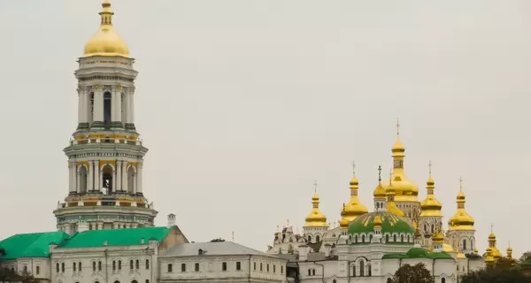 В Киево-Печерской Лавре в поддержку военнопленных ежедневно будет бить самый большой колокол 