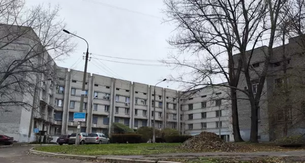 У Запоріжжі активісти вимагають перевірити зловживання директорки пологового будинку Лариси Василенко