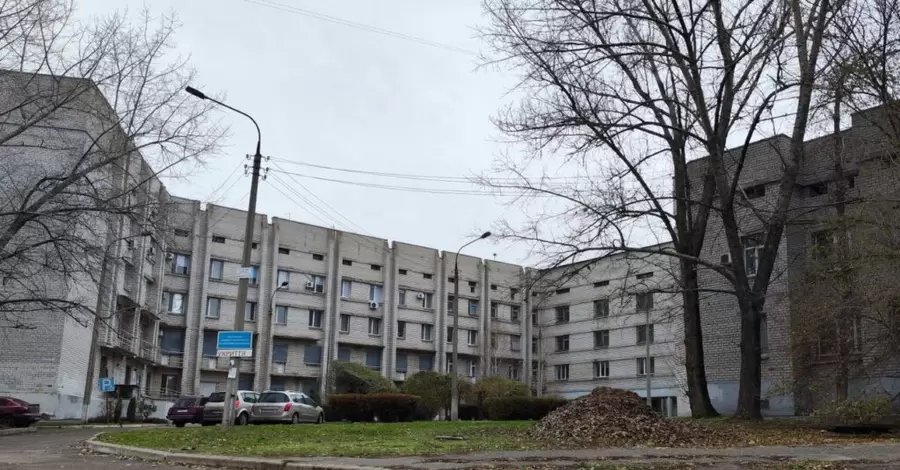 У Запоріжжі активісти вимагають перевірити зловживання директорки пологового будинку Лариси Василенко