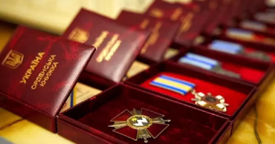 Зеленський пообіцяв квартири усім, хто від початку війни отримав звання Героя України