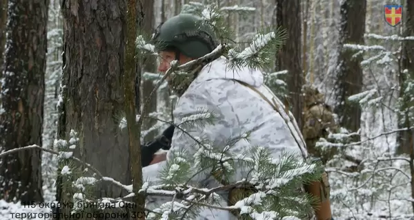 За сутки на фронте произошло почти 100 боев, ВСУ сбили российский Су-24М