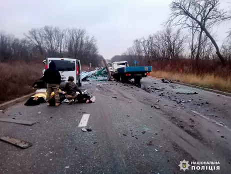 На Харківщині шість людей загинуло внаслідок ДТП із трьома автівками