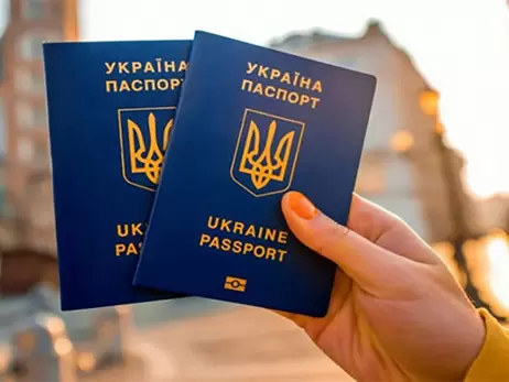 Як за кордоном отримати паспорт чи оформити спадщину: поради українцям