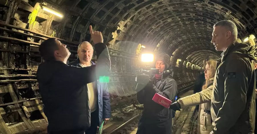 В метро Киева из-за подтопления тоннеля на полгода остановили движение поездов между «Демеевской» и «Теремками»