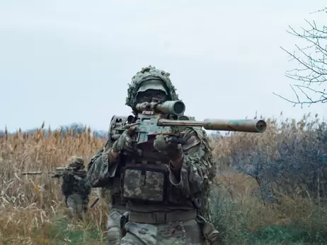 Украинский снайпер успевает и с врагом воевать, и мировые рекорды устанавливать