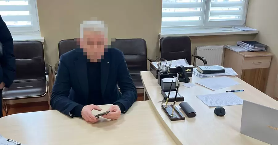 В Киеве задержали проректора университета после получения 1200 долларов от студента