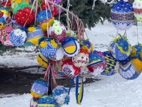 На Львівщині ялинку прикрасили особливими іграшками і встановили рекорд