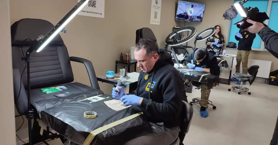 Был штурмовиком – стал тату-мастером: бесплатное обучение для ветеранов войны