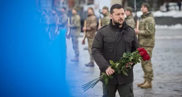 Во Львове Зеленский почтил память погибших военных