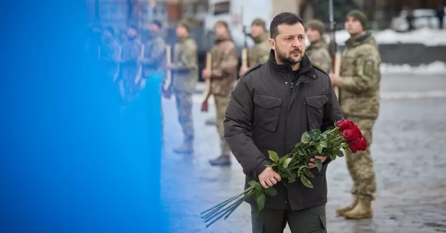 У Львові Зеленський вшанував пам'ять загиблих військових