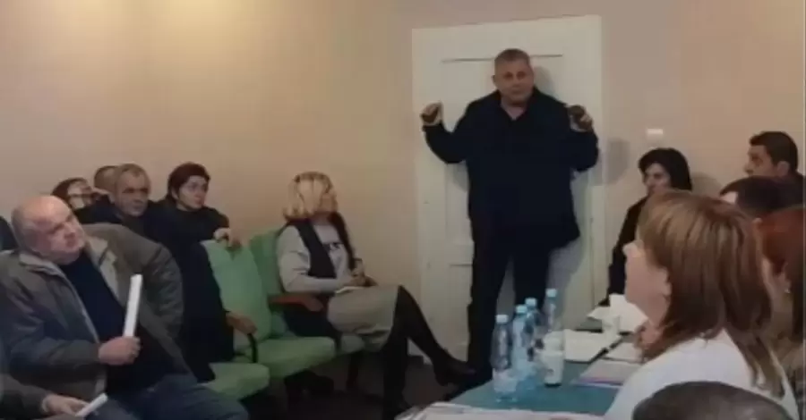 Вибух гранат у сільраді Закарпаття: депутат-підривник отримав підозру у теракті