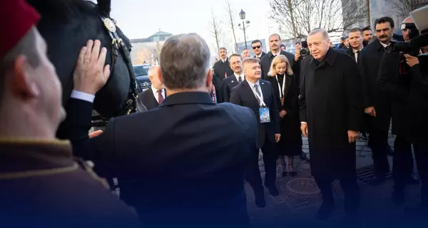 Премьер Венгрии Орбан подарил главе Турции Эрдогану коня