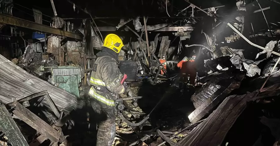 У Київській області унаслідок атаки “шахедів” знищено склад підприємства