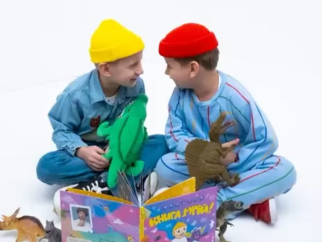 Сини MONATIK знялися для рекламної кампанії його дитячої книги