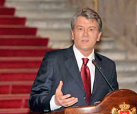 Ющенко рассказал про «мощные силы, которые действуют сзади»  