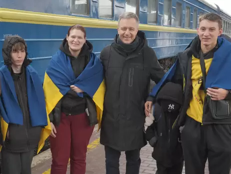 В Украину вернули с временно оккупированных территорий еще троих детей
