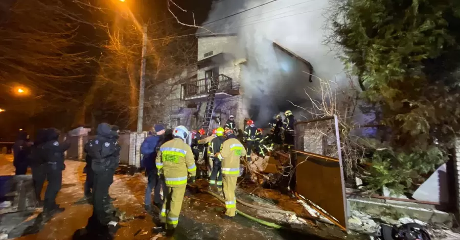 Жертвами взрыва в частном доме во Львове стали три человека (обновлено)