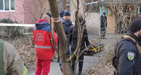 В Одессе неадекватный мужчина взял в заложники женщину с ребенком