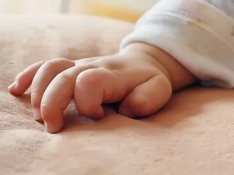 На Житомирщине мать покусала младенца, потому что поссорилась с мужем