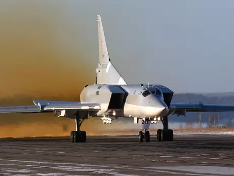Над Курской областью РФ, вероятно, сбили Ту-22, который атаковал украинские города