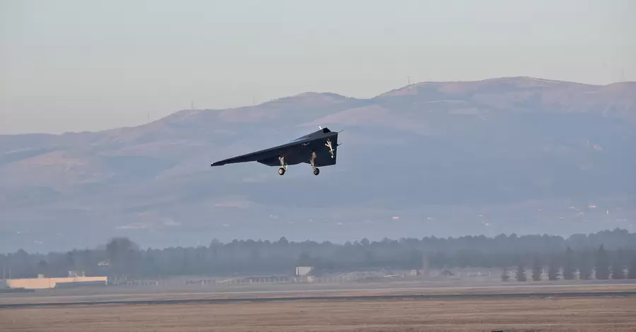 У Туреччині успішно провели перший політ дрону-невидимки з українським двигуном