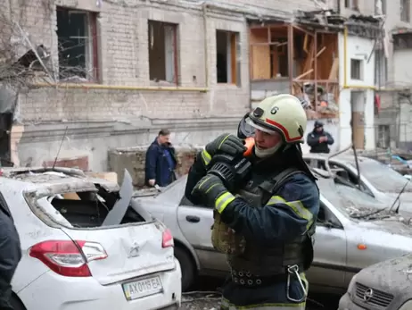 У Києві та Харкові розбирають завали, постраждало близько 100 людей