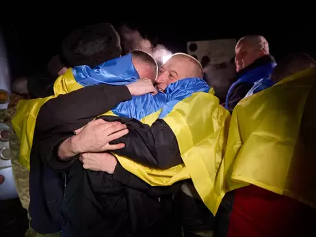 Україна повернула додому 230 людей, у тому числі частину захисників 