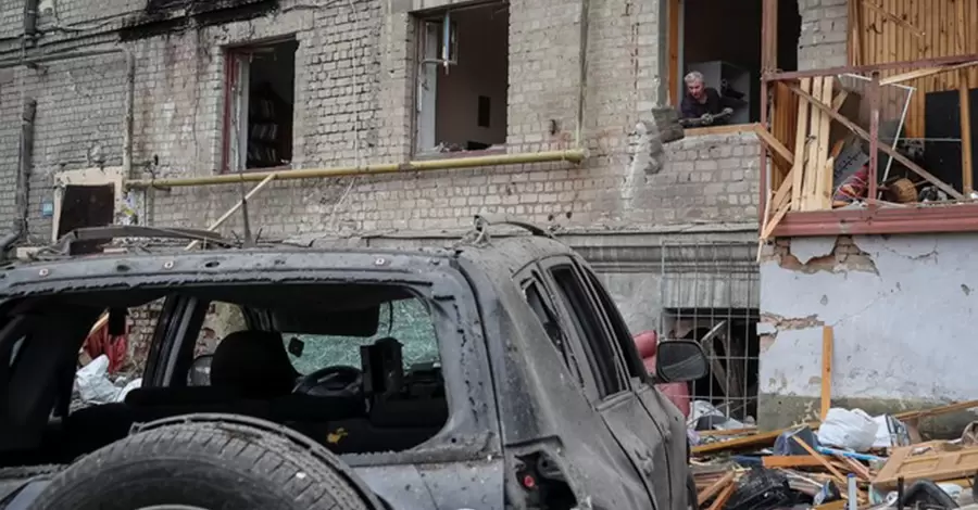 РФ обстріляла Харків ракетами С-300, є влучання в центрі міста