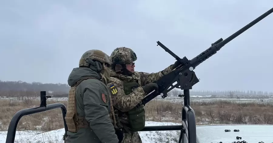 РФ атакує південь України, є влучання та поранені