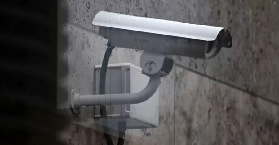 Враг превращает веб-камеры в шпионов: как киберполиция и СБУ их обезвреживают