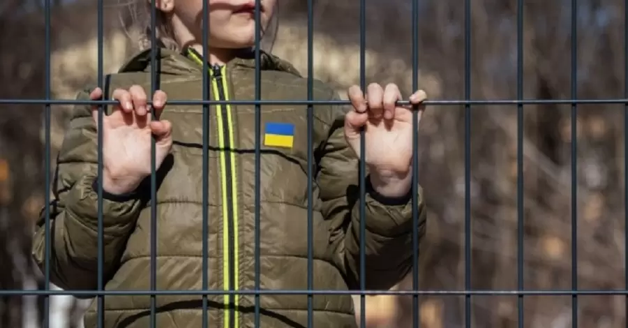 Омбудсмен Лубінець пояснив, навіщо Путін вирішив надати громадянство РФ депортованим дітям