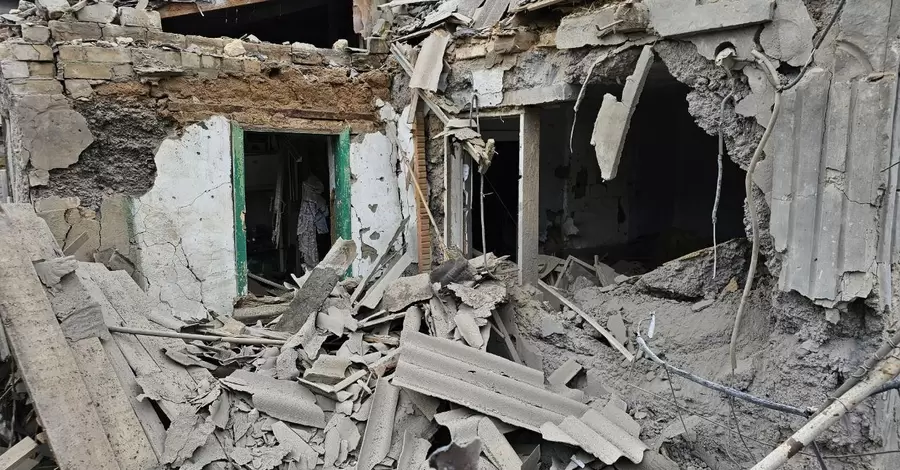 Росіяни зруйнували житловий будинок в Херсоні, загинула жінка
