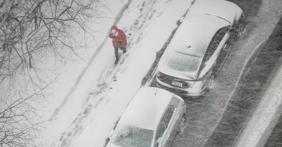 Через морози та сніг Укргідрометцентр оголосив перший рівень небезпеки по всій Україні