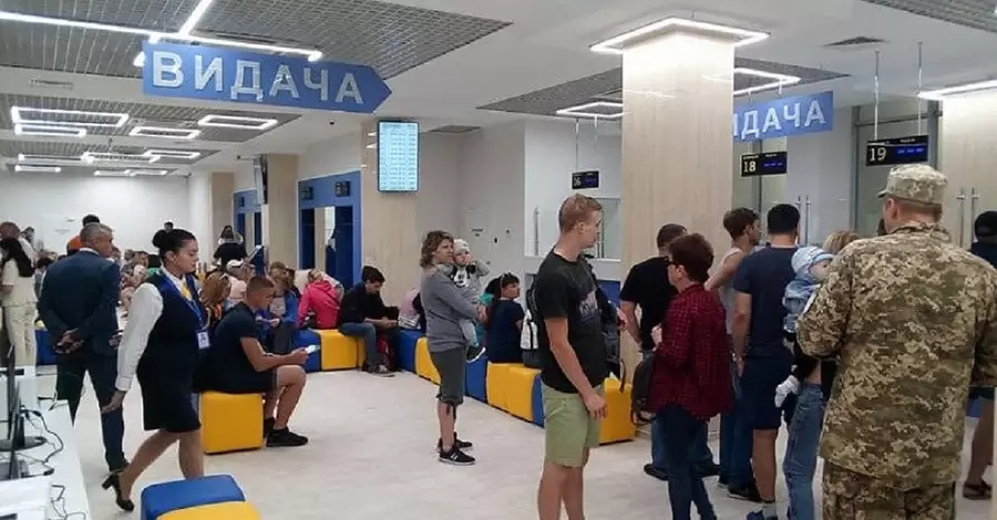 Россияне запустили фейк о временных документах для возвращения мужчин в Украину