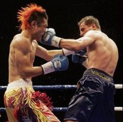 Украинский боксёр избил японца и остался чемпионом 