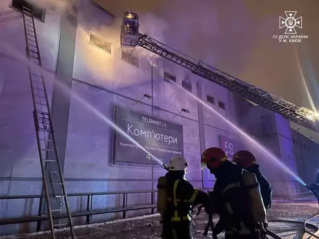 Пожар в Киевском ТРЦ потушили, есть пострадавшие, среди них ребенок