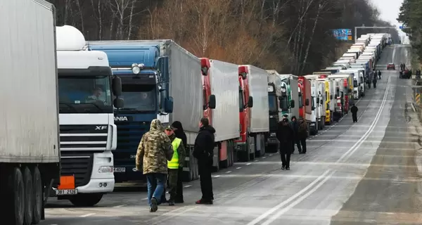 Румынские фермеры снова заблокировали движение грузовиков через пункт пропуска 