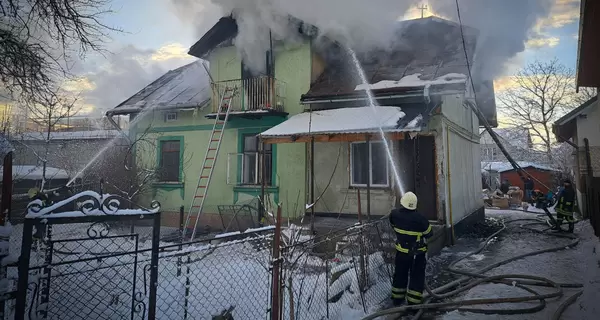 Во Львовской области в пожаре погибли дедушка и его двухлетняя внучка