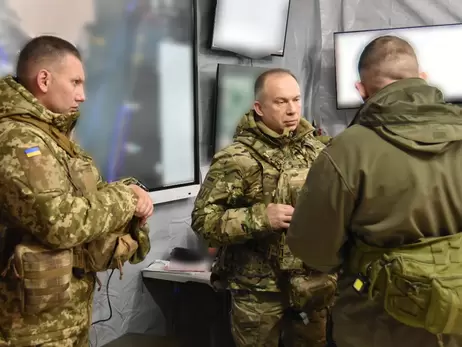 Сырский посетил позиции ВСУ под Купянском, который пытаются штурмовать россияне