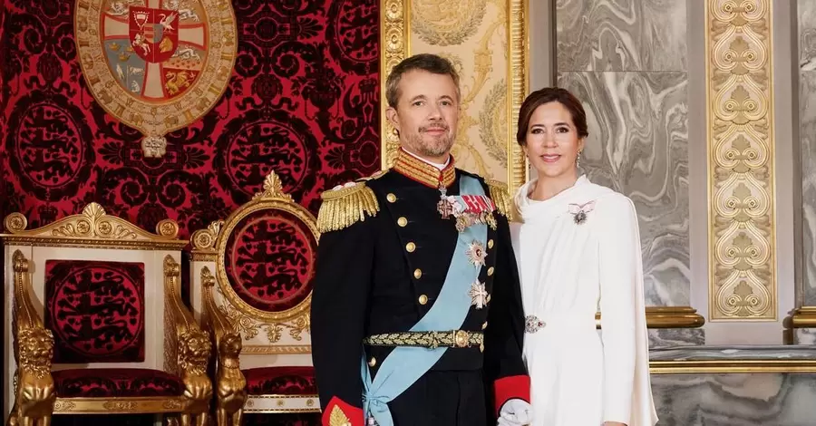 Палац Крістіансборг показав перший офіційний портрет нового короля та королеви Данії