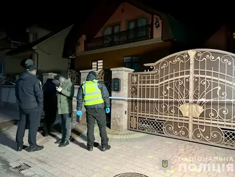 В Закарпатье неизвестный бросил гранату во двор депутата