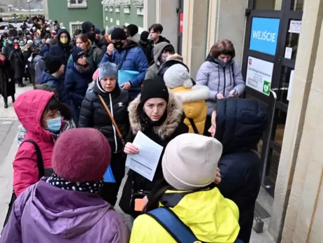 Польша с сентября собирается изменить правила пребывания беженцев из Украины