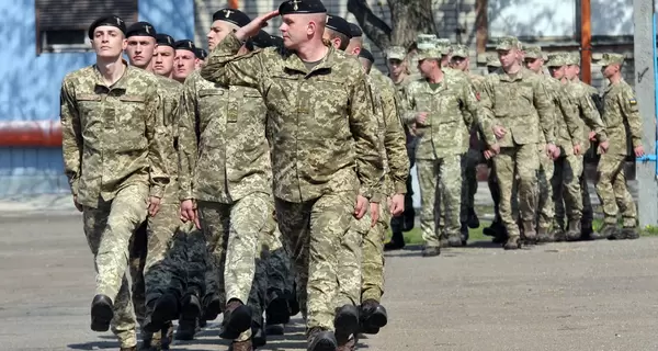 Арахамия предложил отправлять депутатов в военные учебные центры вместе с другими украинцами