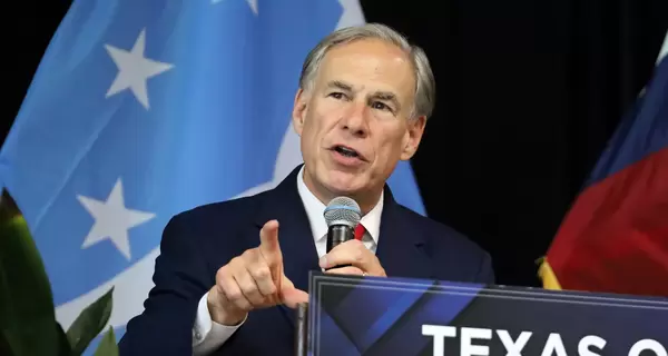 Конфликт Техаса и Белого дома: Эббота поддержали 24 губернатора 