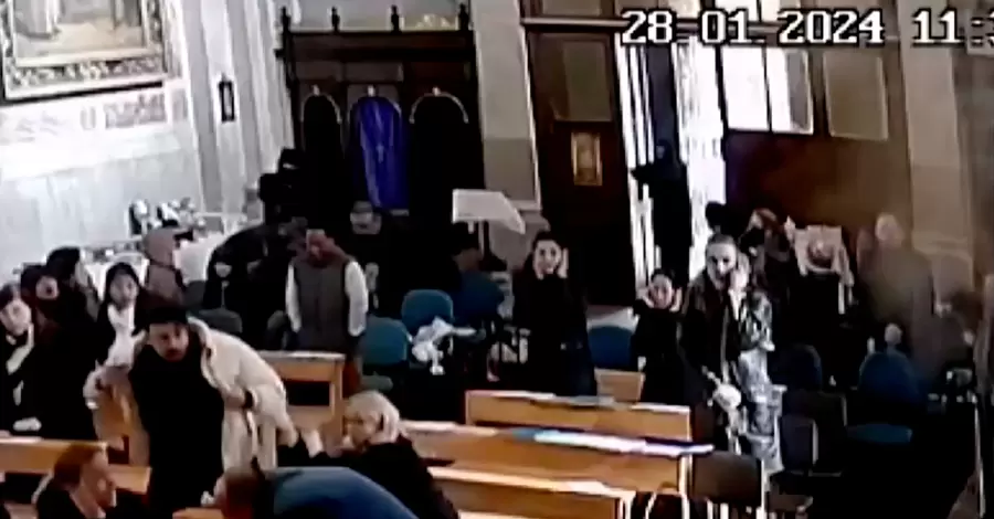 У Стамбулі через напад на католицьку церкву затримали громадян Таджикистану та РФ