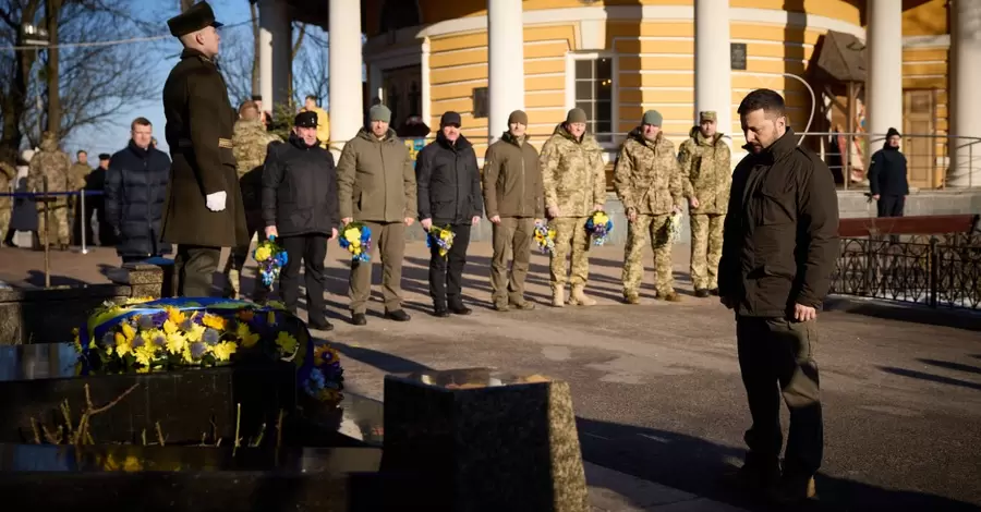 Президент Зеленський вшанував пам’ять Героїв Крут у Києві