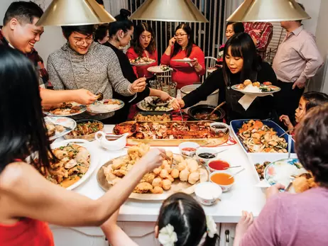 Вареники из тофу и лапша по 6 метров: что готовят китайцы к новогоднему столу