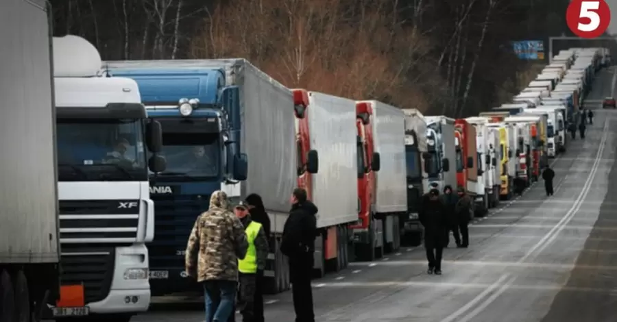 Польские перевозчики заявили, что возобновят блокирование границы с Украиной 