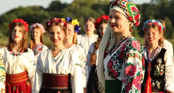 Вышиванки как от-кутюр: сколько стоит украинский традиционный костюм